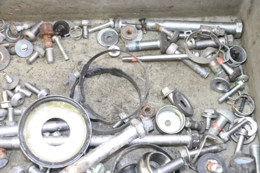photo de SACO DE PARAFUSOS E FERRAGENS YAMAHA XJ6 ABS 600 (2008 - 2016) - Ampliação técnica
