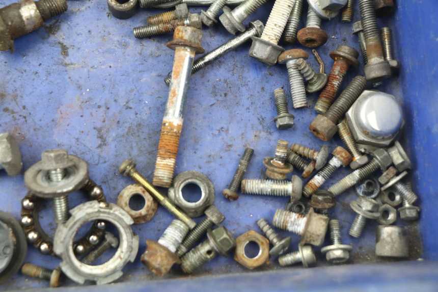 photo de SACO DE PARAFUSOS E FIXADORES YAMAHA XJN XJ N DIVERSION 600 (1994 - 1997) - Zoom do estado de desgaste