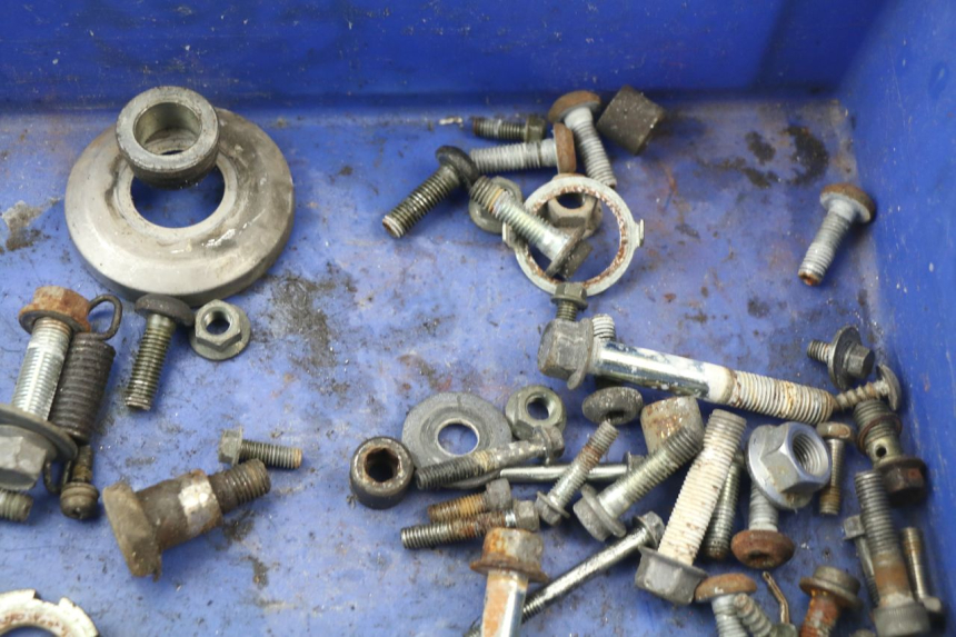 photo de SACO DE PARAFUSOS E FIXADORES YAMAHA XJN XJ N DIVERSION 600 (1994 - 1997) - Outro ângulo de visão