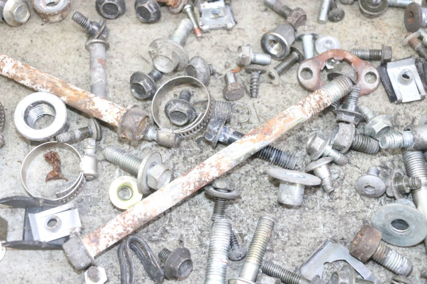 photo de SACO DE PARAFUSOS E FERRAGENS HONDA XLV VARADERO 125 (2000 - 2006) - Detalhe da peça