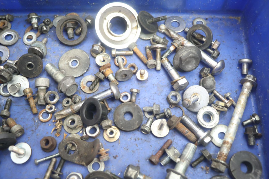 photo de SACO DE PARAFUSOS E FERRAGENS YAMAHA XV VIRAGO 535 (1988 - 2004) - Zoom do estado de desgaste