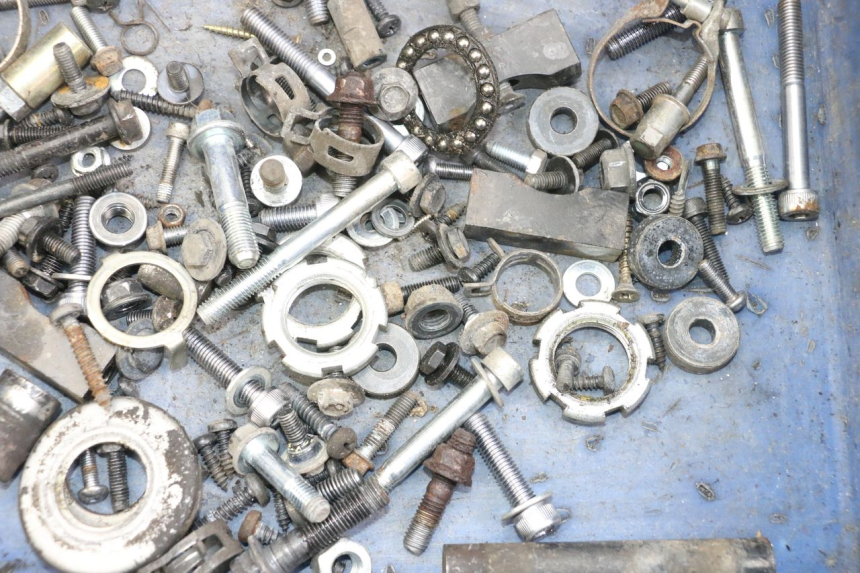 photo de SACO DE PARAFUSOS E FERRAGENS YAMAHA NEOS NEO'S 4T 50 (2008 - 2016) - Zoom do estado de desgaste