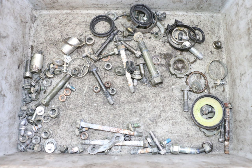 photo de SACO DE PARAFUSOS E FERRAGENS YAMAHA TTR 125 (2000 - 2020) - Vista principal