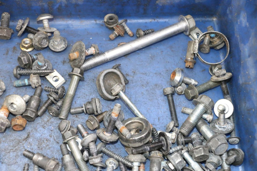 photo de SACO DE PARAFUSOS E FERRAGENS YAMAHA X-MAX XMAX ABS 250 (2010 - 2014) - Zoom do estado de desgaste