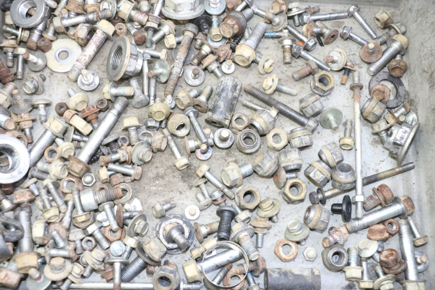 photo de SACO DE PARAFUSOS E FIXADORES YAMAHA YFM GRIZZLY 550 (2008 - 2015) - Detalhe da peça
