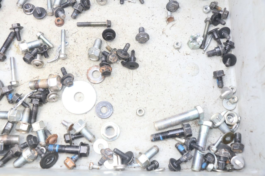 photo de SACO DE PARAFUSOS E FERRAGENS YAMAHA YFM R RAPTOR 90 (2017 - 2023) - Detalhe da peça