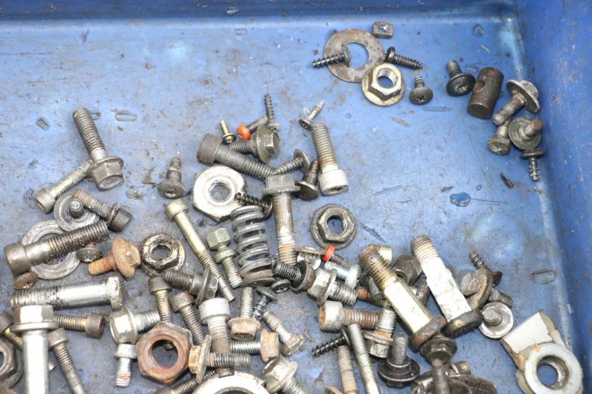 photo de SACO DE PARAFUSOS E FIXADORES YAMAHA YN NEO'S 50 (1997 - 2004) - Zoom do estado de desgaste
