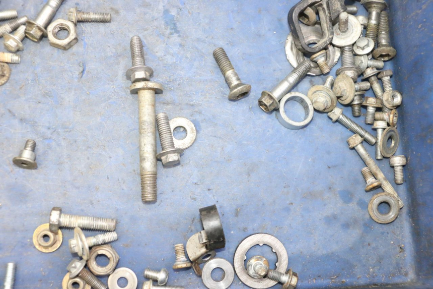 photo de SACO DE PARAFUSOS E FIXADORES YAMAHA YZ-F YZF 250 (2014 - 2018) - Outro ângulo de visão