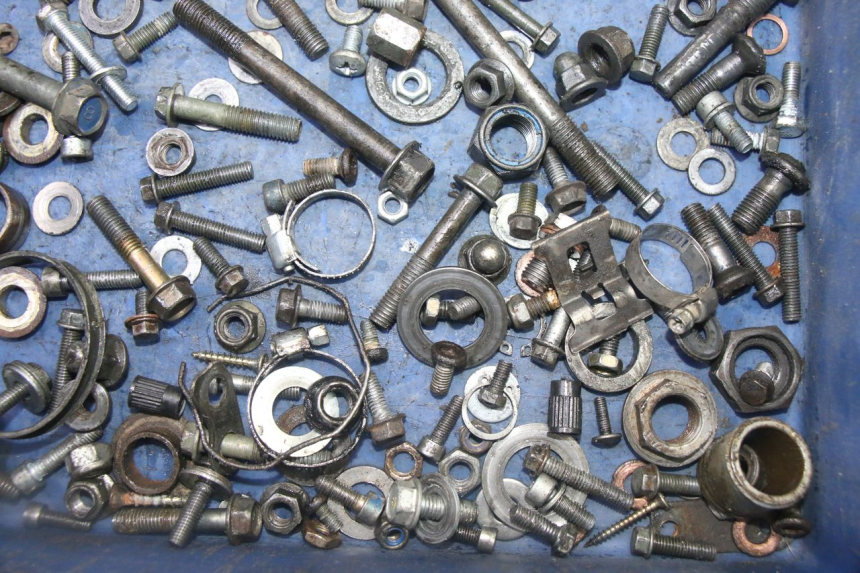 photo de SACO DE PARAFUSOS E FIXADORES YAMAHA YZ 125 (1998 - 2005) - Ampliação técnica