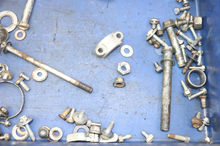 photo de SACO DE PARAFUSOS E FIXADORES YAMAHA YZ 85 (2002 - 2018) - Detalhe da peça