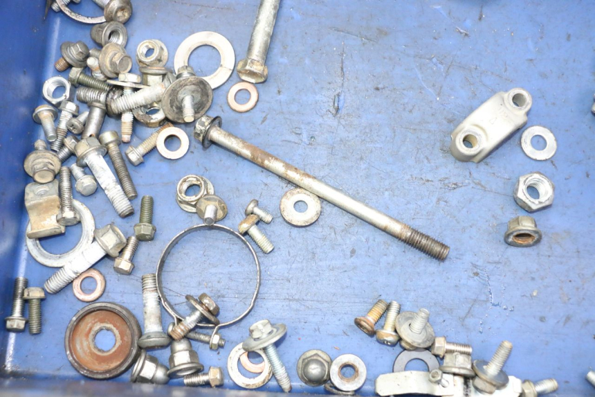 photo de SACO DE PARAFUSOS E FIXADORES YAMAHA YZ 85 (2002 - 2018) - Zoom do estado de desgaste