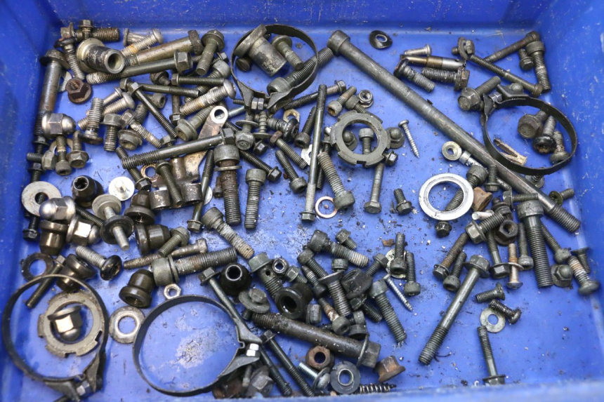 photo de SACO DE PARAFUSOS PARAFUSOS YAMAHA YZF R GENESIS 750 (1993 - 1998) - Detalhe da peça