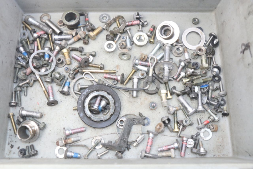 photo de SACO DE PARAFUSOS E FERRAGENS KAWASAKI Z S 750 (2003 - 2006) - Vista principal
