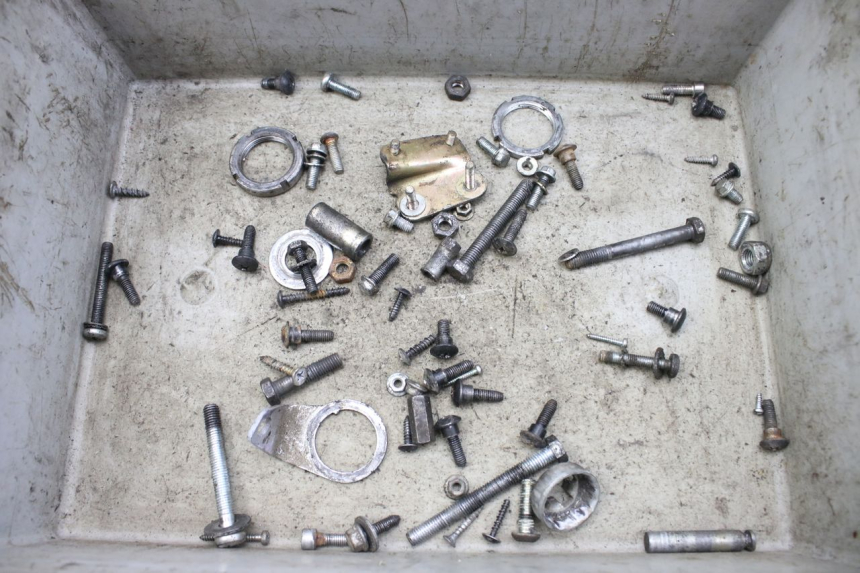 photo de SACO DE PARAFUSOS E FERRAGENS PIAGGIO ZIP 2T 50 (2009 - 2019) - Vista principal