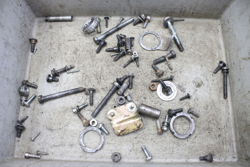 photo de SACO DE PARAFUSOS E FERRAGENS PIAGGIO ZIP 2T 50 (2009 - 2019) - Detalhe da peça