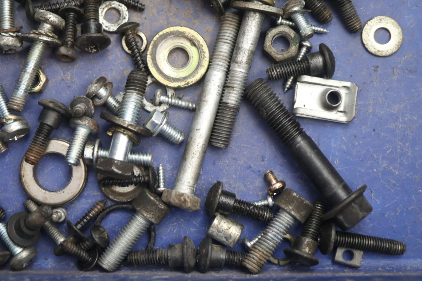 photo de SACO DE PARAFUSOS E FERRAGENS PIAGGIO ZIP 2T 50 (2009 - 2019) - Ampliação técnica