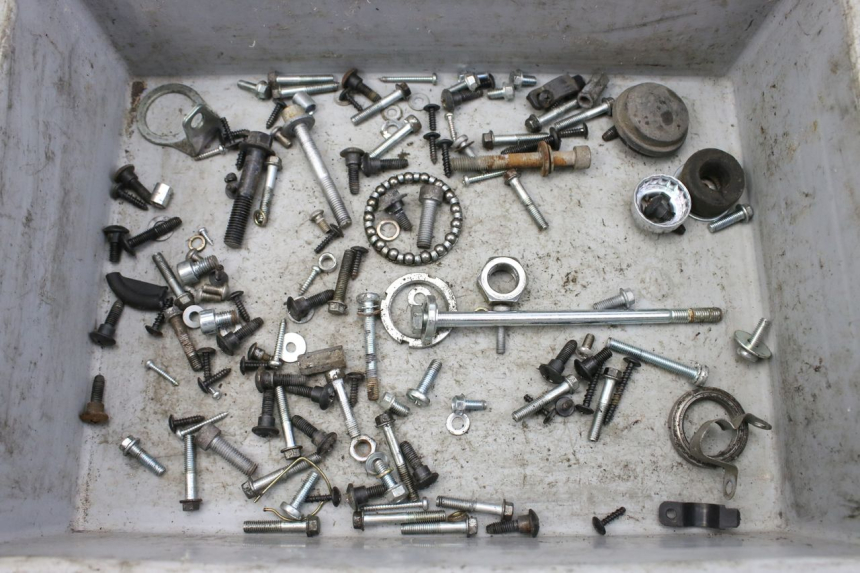 photo de SACO DE PARAFUSOS E FIXADORES PIAGGIO ZIP 4T 50 (2018 - 2020) - Vista principal