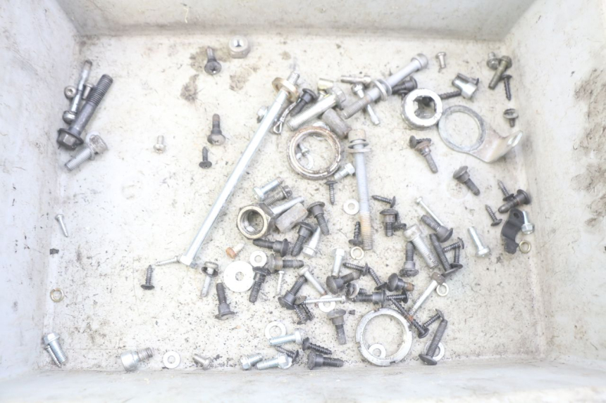 photo de SACO DE PARAFUSOS E FIXADORES PIAGGIO ZIP 4T 50 (2018 - 2020) - Detalhe da peça