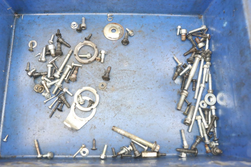 photo de SACO DE PARAFUSOS E FIXADORES PIAGGIO ZIP 4T 50 (2018 - 2020) - Vista principal