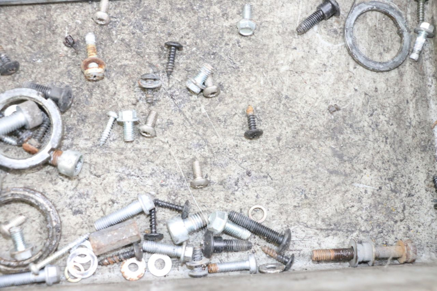 photo de SACO DE PARAFUSOS E FIXADORES PIAGGIO ZIP 4T 50 (2018 - 2020) - Zoom do estado de desgaste