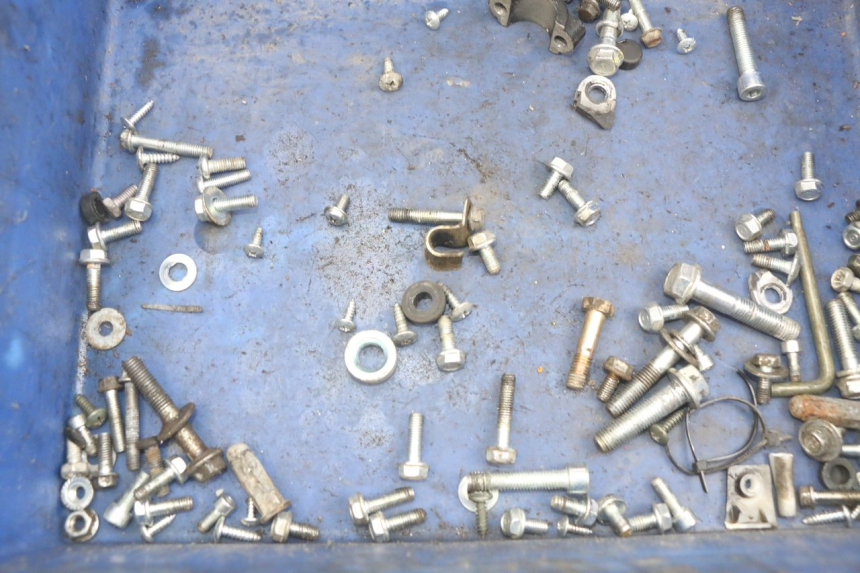photo de SACO DE PARAFUSOS E FIXADORES UNIVERSAL BIKE ZN50QT-11B 50 (2018 - 2021) - Detalhe da peça