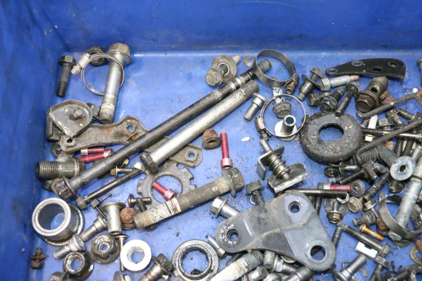 photo de SACO DE PARAFUSOS E FERRAGENS KAWASAKI ZX-6R ZX6R 600 (1995 - 1997) - Detalhe da peça