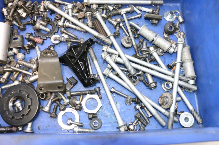 photo de SACO DE PARAFUSOS E FERRAGENS KAWASAKI ZX-6R ZX6R 600 (2000 - 2002) - Detalhe da peça