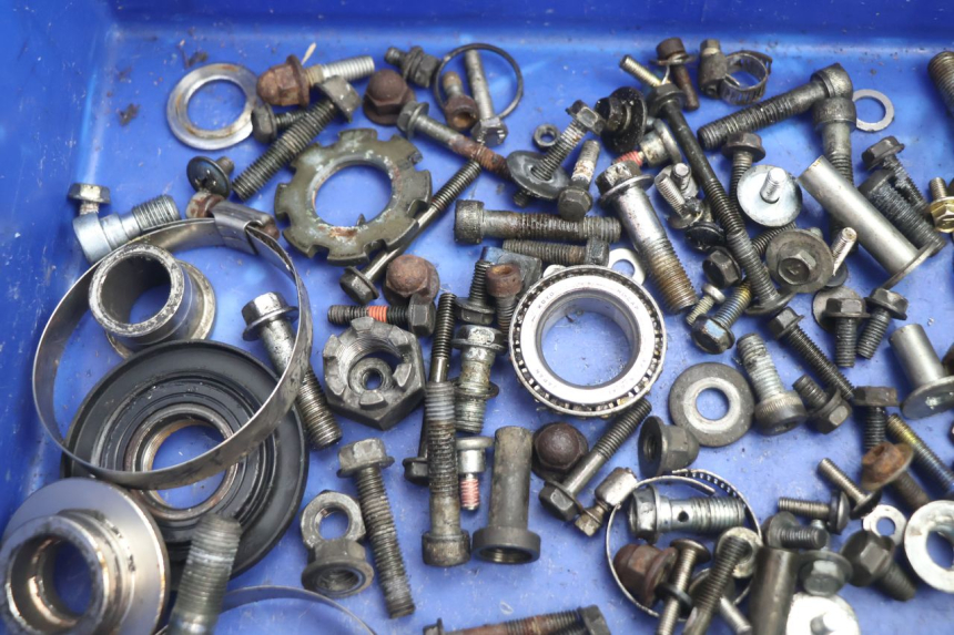 photo de SACO DE PARAFUSOS E FERRAGENS KAWASAKI ZX-6R ZX6R 600 (1995 - 1997) - Detalhe da peça