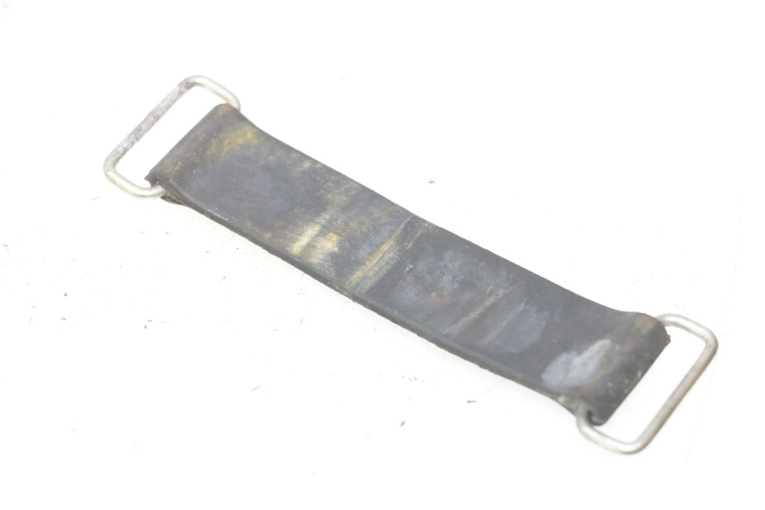 photo de ALÇA DE BATERIA HONDA CB F HORNET 600 (2005 - 2006) - Detalhe da peça
