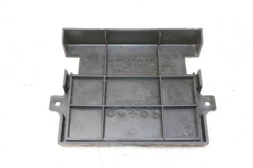 photo de CORREIA DE BATERIA KYMCO GRAND DINK 125 (2008 - 2014) - Outro ângulo de visão
