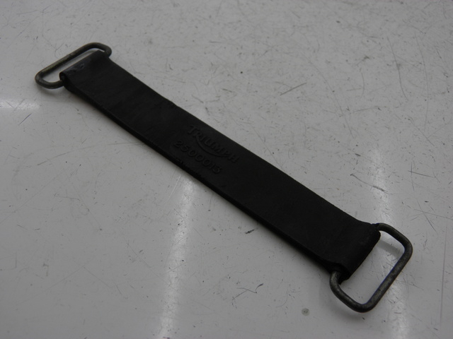 photo de CORREIA DE BATERIA TRIUMPH TROPHY 1200 (1996 - 2003) - Detalhe da peça