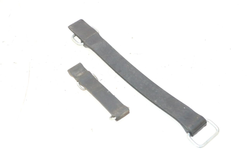photo de ALÇA PARA KIT DE FERRAMENTAS KAWASAKI ER-6 ER6 N 650 (2005 - 2009) - Detalhe da peça