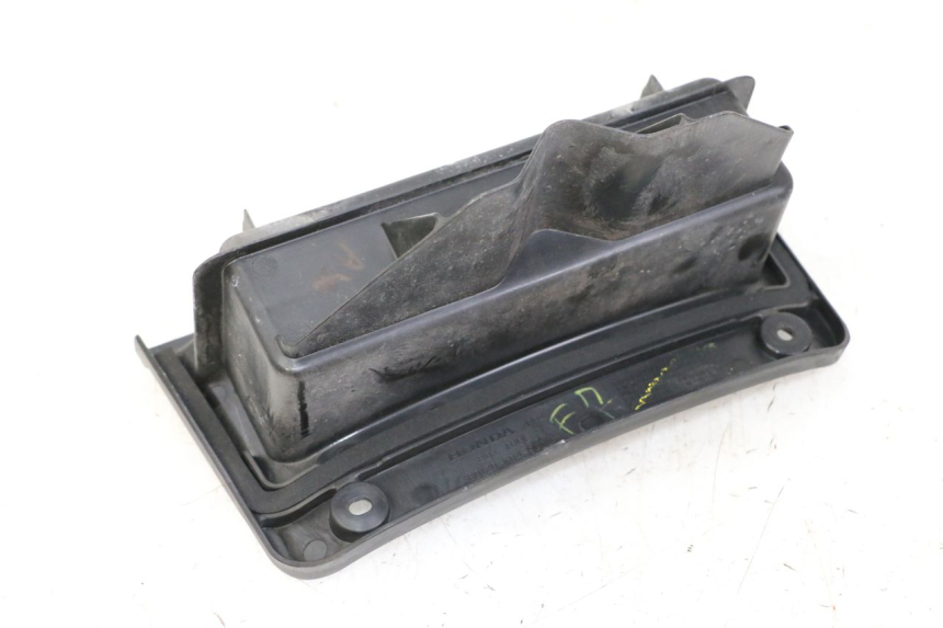 photo de ALÇA PARA KIT DE FERRAMENTAS HONDA FORZA ABS 300 (2013 - 2017) - Zoom do estado de desgaste