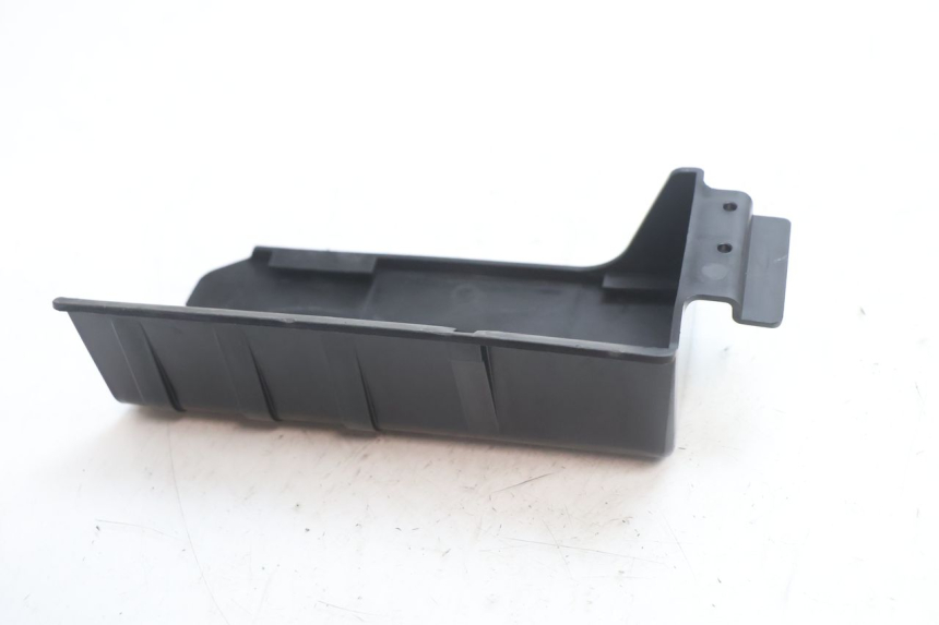 photo de ALÇA PARA KIT DE FERRAMENTAS SUZUKI GSR 600 (2005 - 2012) - Detalhe da peça