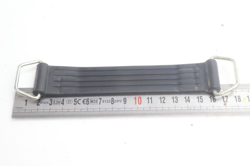 photo de ALÇA PARA KIT DE FERRAMENTAS PIAGGIO MP3 HPE 530 (2022 - 2026) - Outro ângulo de visão