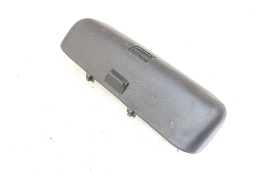photo de ALÇA PARA KIT DE FERRAMENTAS PIAGGIO MP3 LT 300 (2010 - 2016) - Zoom do estado de desgaste