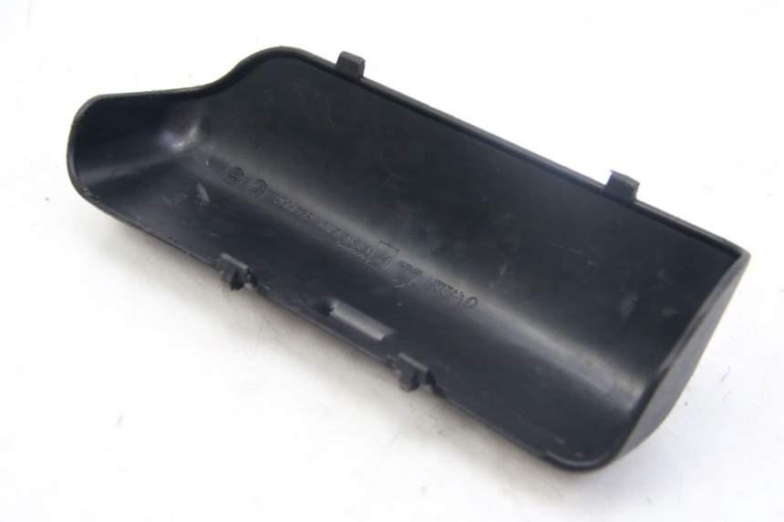 photo de ALÇA PARA KIT DE FERRAMENTAS PIAGGIO MP3 125 (2006 - 2014) - Outro ângulo de visão