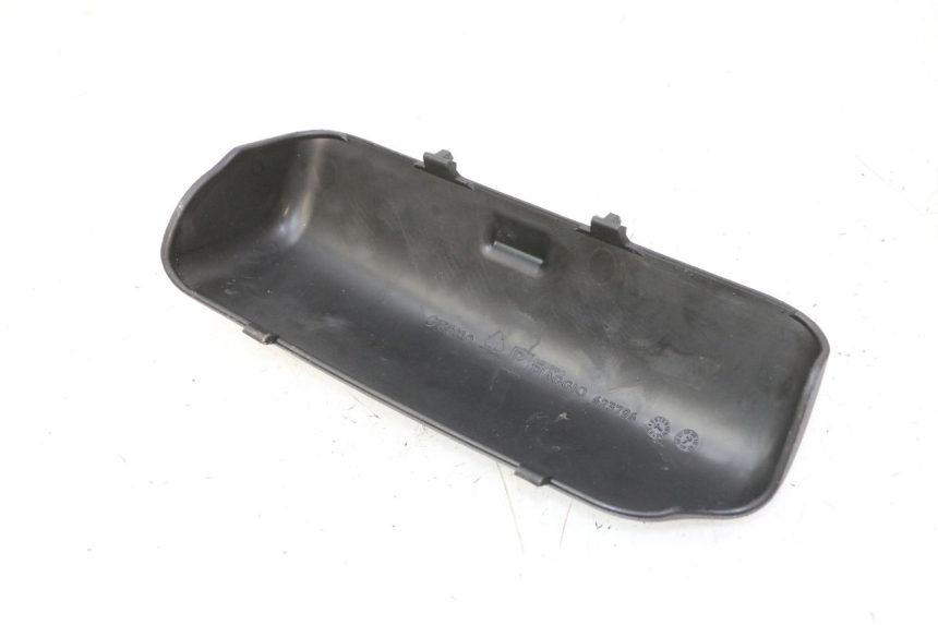 photo de ALÇA PARA KIT DE FERRAMENTAS PIAGGIO MP3 RL 250 (2006 - 2010) - Detalhe da peça