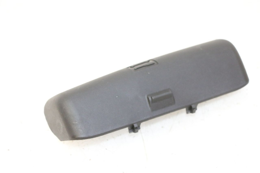 photo de ALÇA PARA KIT DE FERRAMENTAS PIAGGIO MP3 RL 250 (2006 - 2010) - Zoom do estado de desgaste