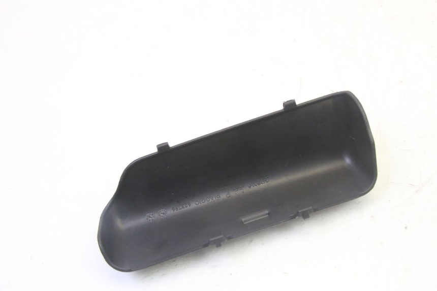 photo de ALÇA PARA KIT DE FERRAMENTAS PIAGGIO MP3 500 (2011 - 2015) - Zoom do estado de desgaste