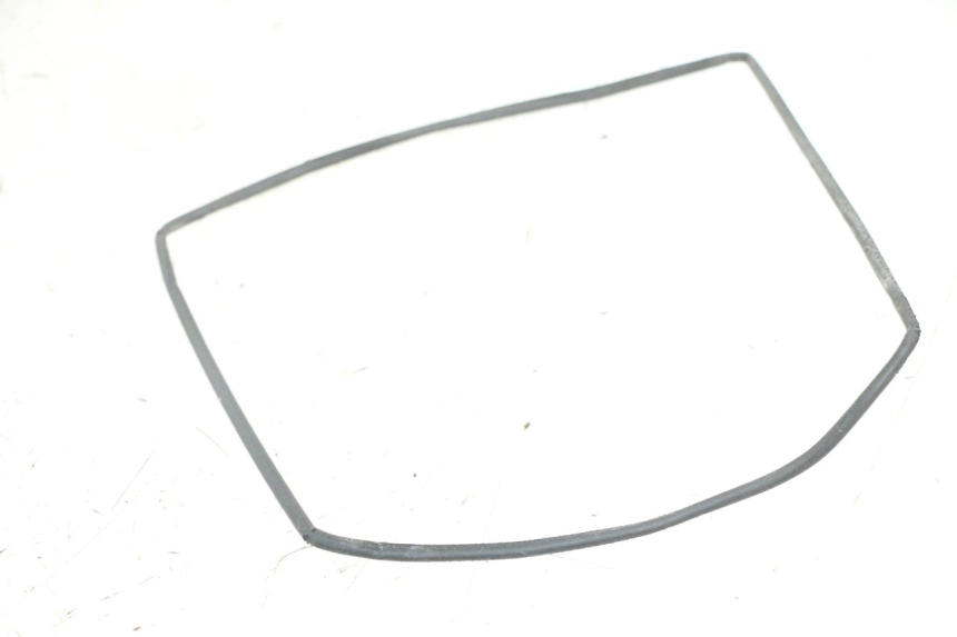 photo de ALÇA PARA KIT DE FERRAMENTAS ROYAL ENFIELD HYMALAYAN 410 (2016 - 2023) - Detalhe da peça