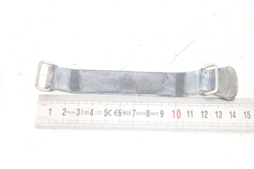 photo de ALÇA PARA KIT DE FERRAMENTAS YAMAHA TDM ABS 900 (2002 - 2014) - Detalhe da peça