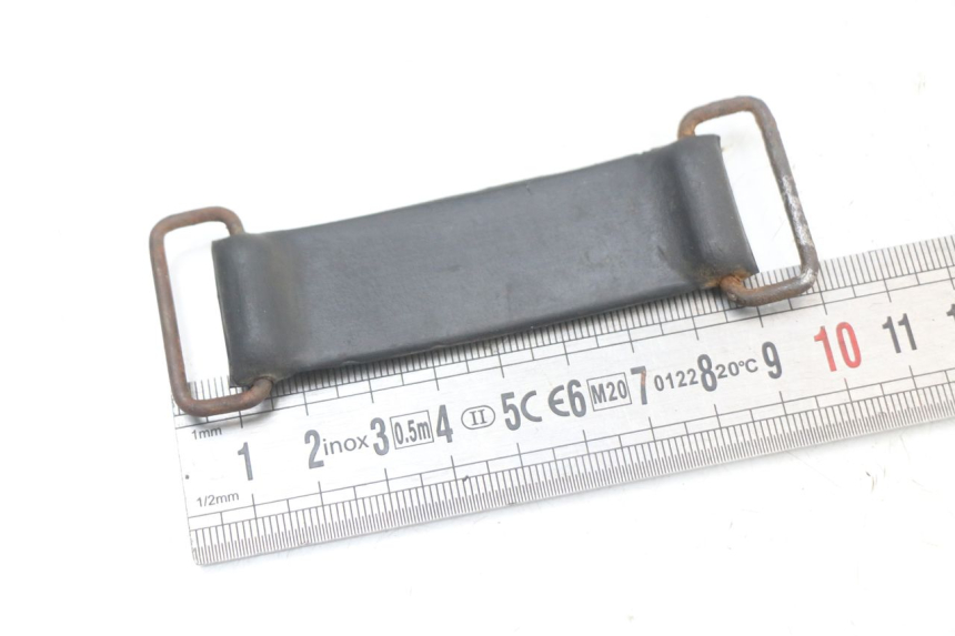 photo de ALÇA PARA KIT DE FERRAMENTAS HONDA TRX 300 (1988 - 2000) - Zoom do estado de desgaste