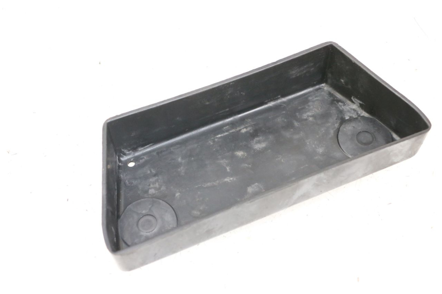 photo de ALÇA PARA KIT DE FERRAMENTAS SUZUKI VL INTRUDER 125 (2004 - 2007) - Zoom do estado de desgaste