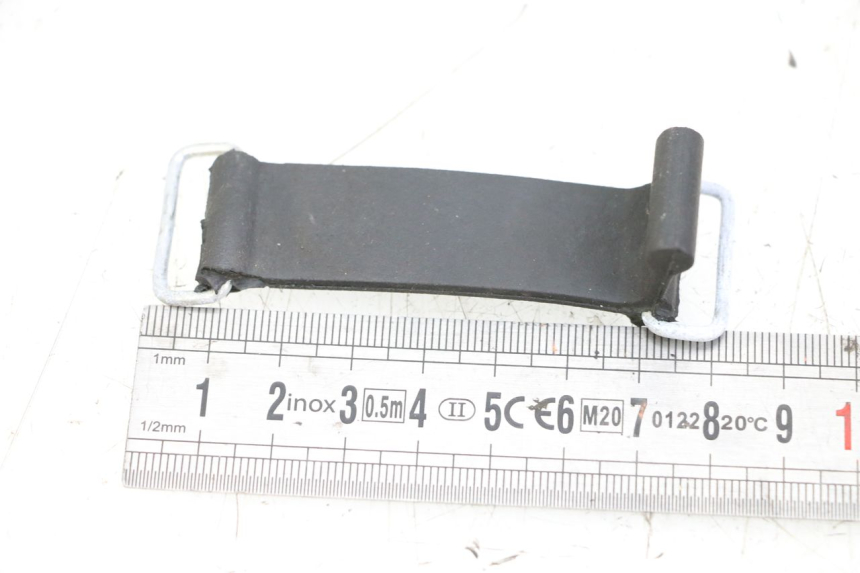 photo de ALÇA PARA KIT DE FERRAMENTAS YAMAHA XMAX X-MAX 125 (2006 - 2009) - Zoom do estado de desgaste