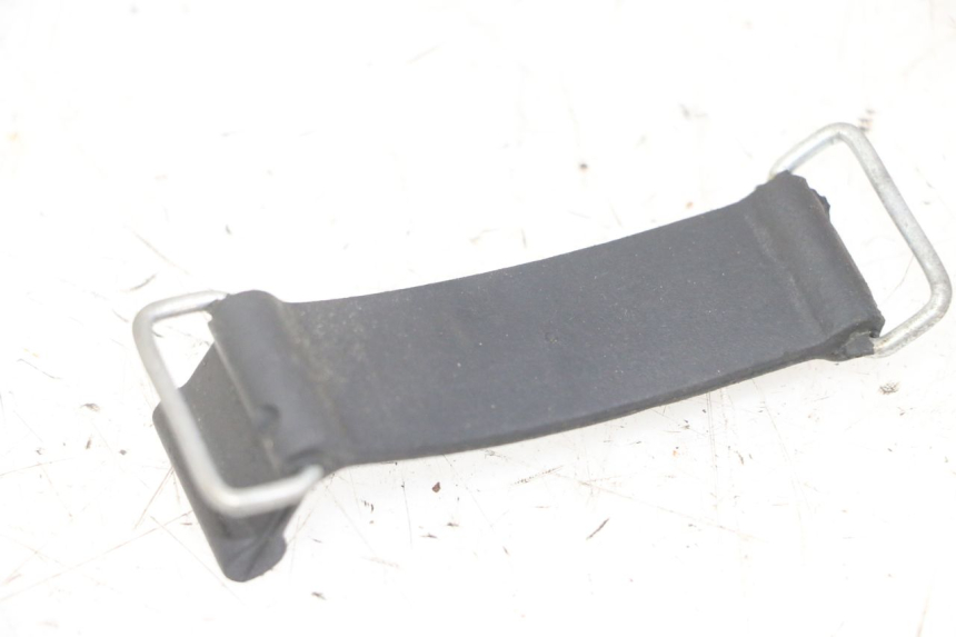 photo de ALÇA PARA KIT DE FERRAMENTAS YAMAHA XMAX X-MAX 125 (2006 - 2009) - Detalhe da peça
