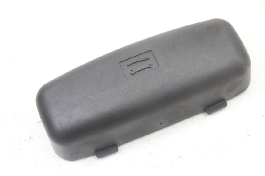 photo de ALÇA PARA KIT DE FERRAMENTAS PIAGGIO XEVO - X EVO 125 (2007 - 2017) - Detalhe da peça