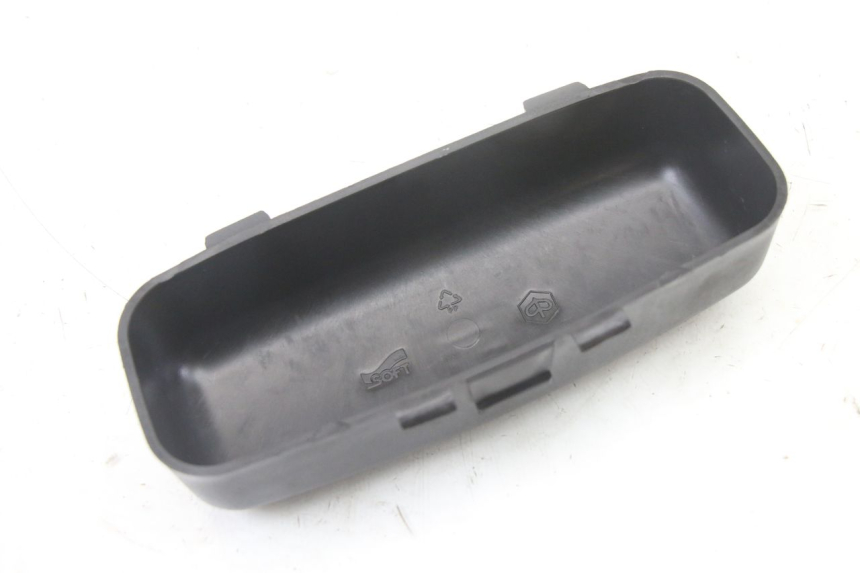 photo de ALÇA PARA KIT DE FERRAMENTAS PIAGGIO XEVO - X EVO 125 (2007 - 2017) - Outro ângulo de visão