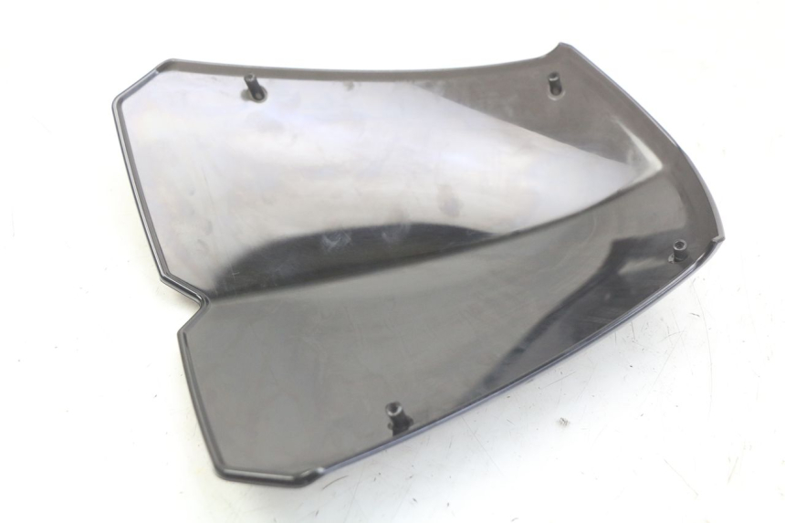photo de PARABRISAS PEUGEOT KISBEE 2T 50 (2010 - 2017) - Detalhe da peça