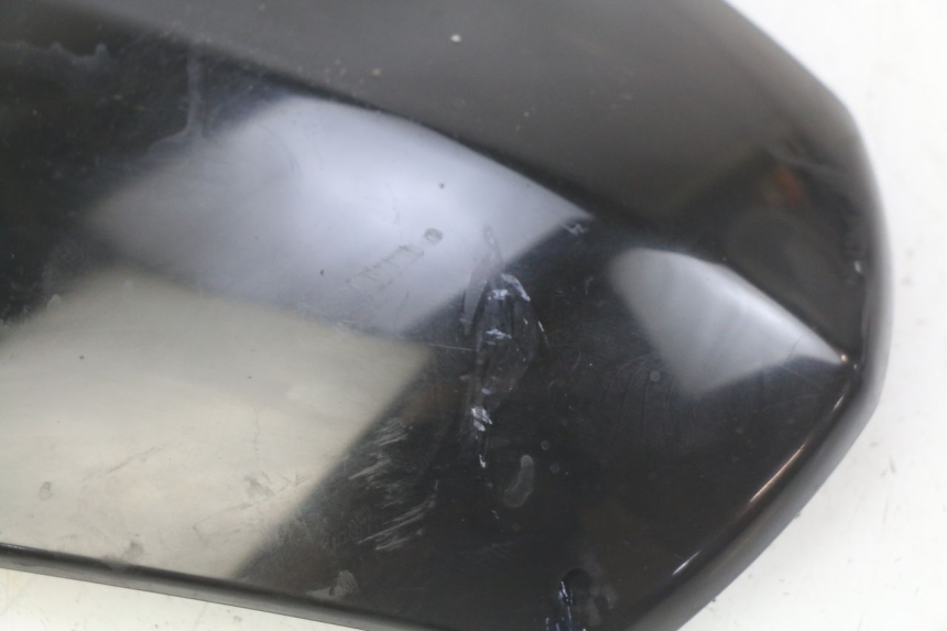 photo de PARABRISAS PEUGEOT KISBEE 4T 50 (2010 - 2017) - Zoom do estado de desgaste